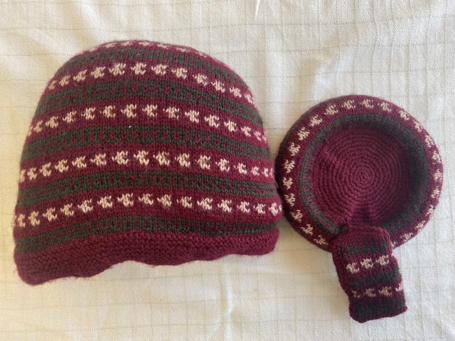 Hand-knitted Tea Cosy Set - Image 10