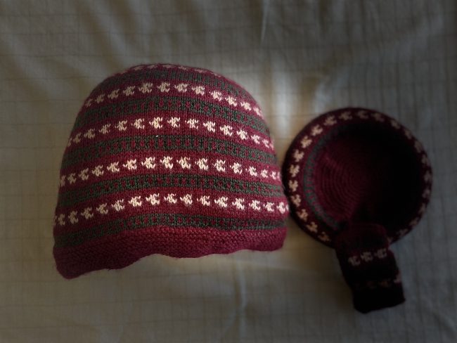 Hand-knitted Tea Cosy Set - Image 11