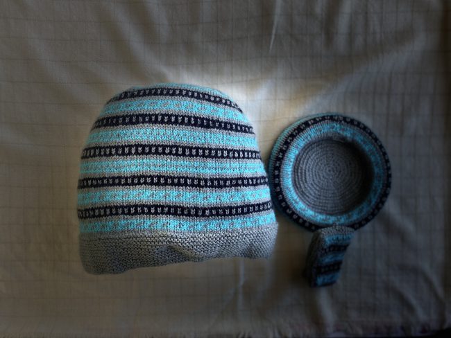 Hand-knitted Tea Cosy Set - Image 15